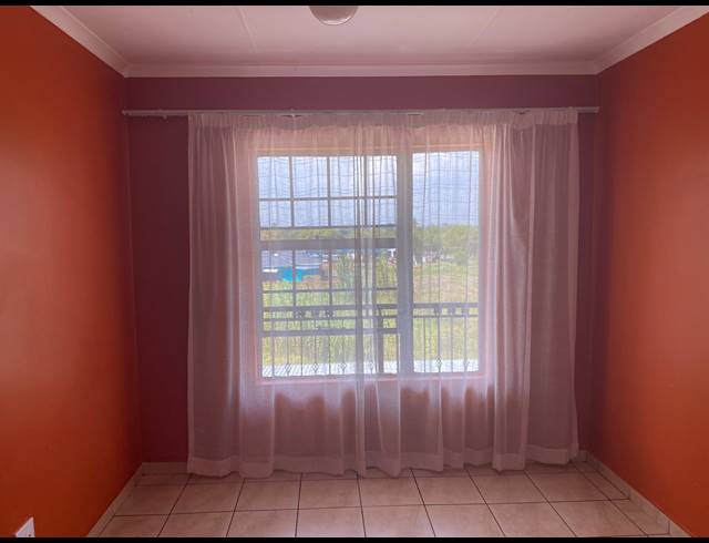 2 BEDROOM SECTIONAL TITLE FOR SALE IN RAVENSWOOD